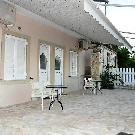 Seafront 3br & 度假居 奈德里