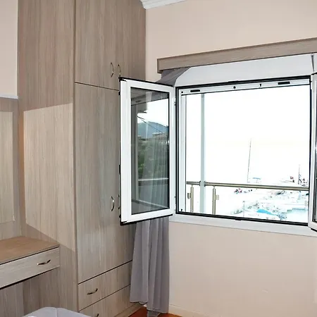 Seafront 3br & بيت للعطل *